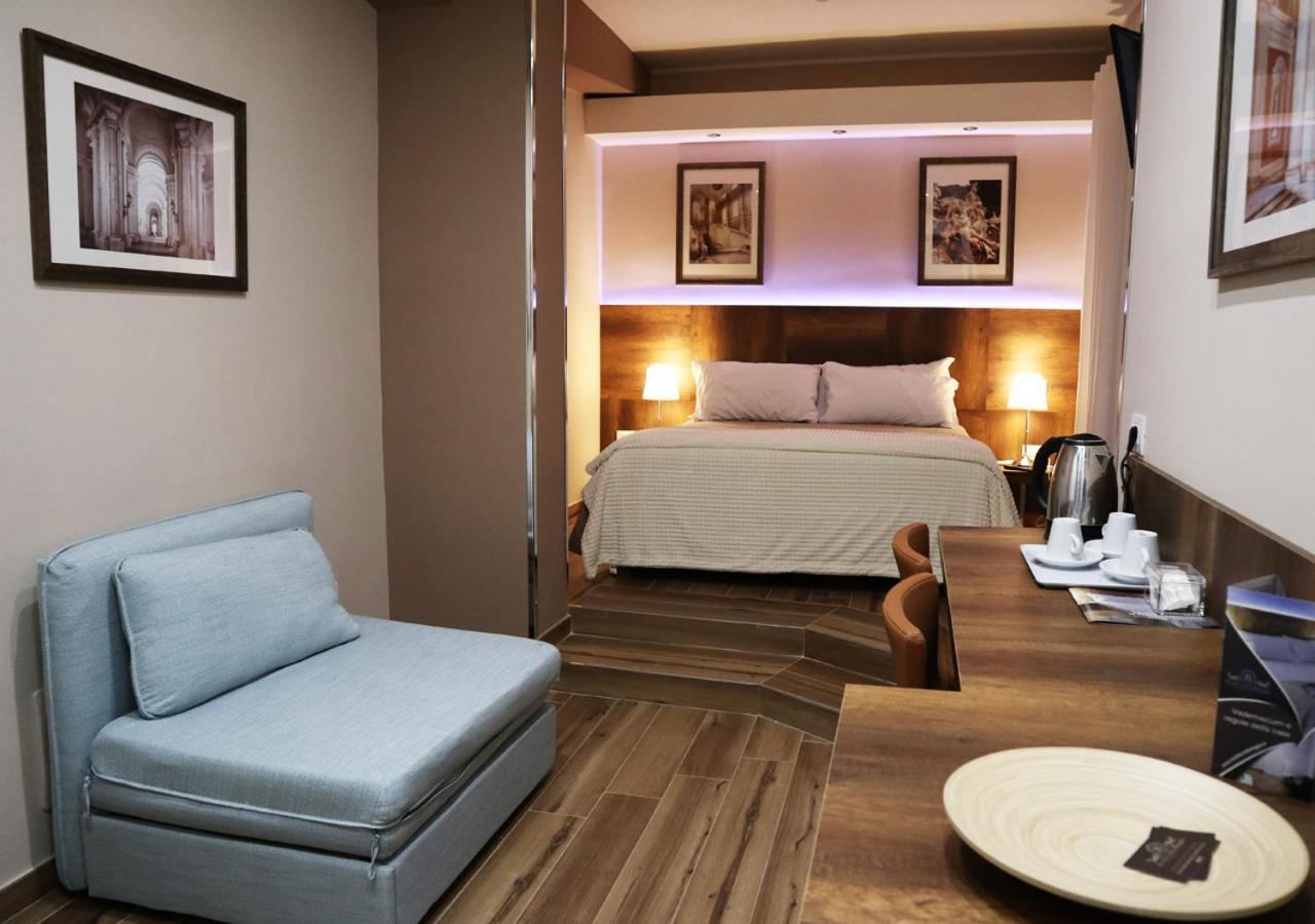 Residenza La Reggia Bed and Breakfast Caserta Exteriör bild